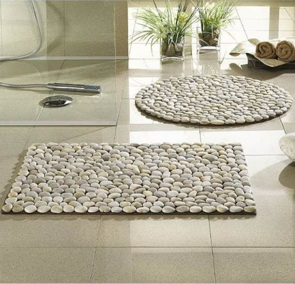DIY Stone Floor Mat --> River stone bath mat