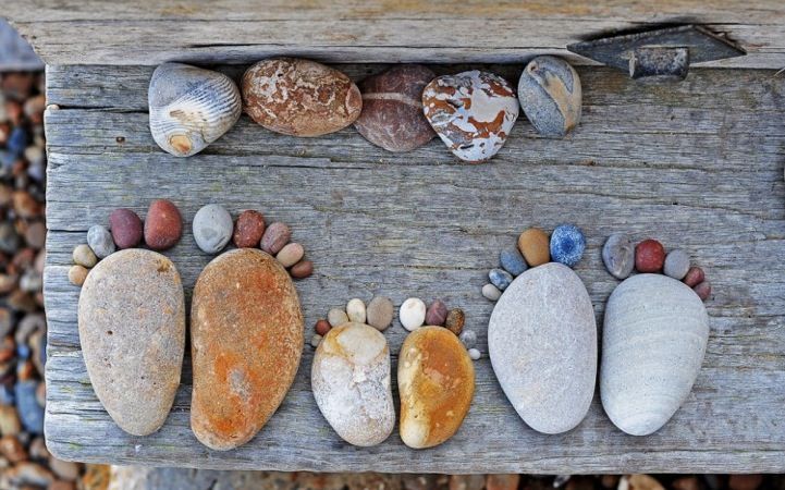 How-to-Make-Creative-Stone-Footprints-DIY-Ideas-3.jpg