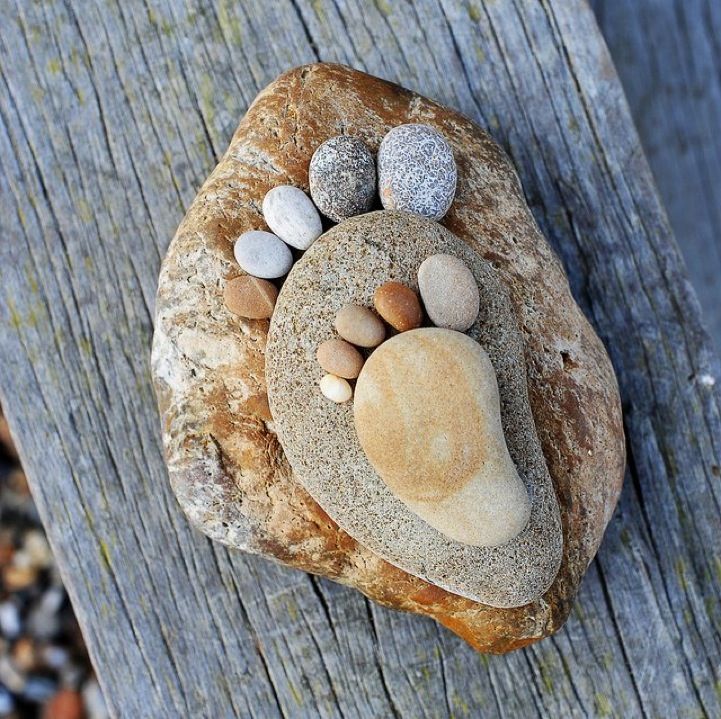 How-to-Make-Creative-Stone-Footprints-DIY-Ideas-6.jpg