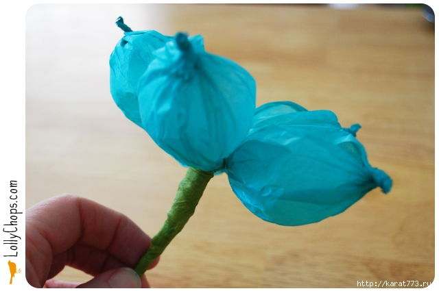 DIY Beautiful Tissue Paper Flower Using a Golf Ball 7