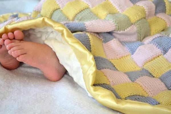 DIY Colorful Entrelac Knitted Baby Blanket