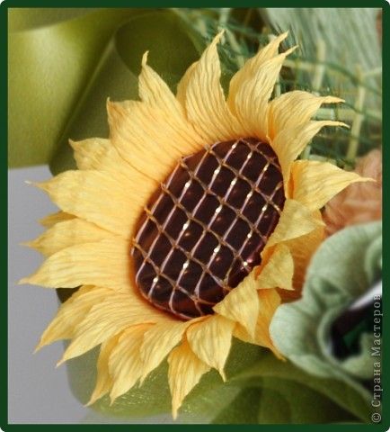How-to-DIY-Crepe-Paper-Chocolate-Sunflowers-11.jpg