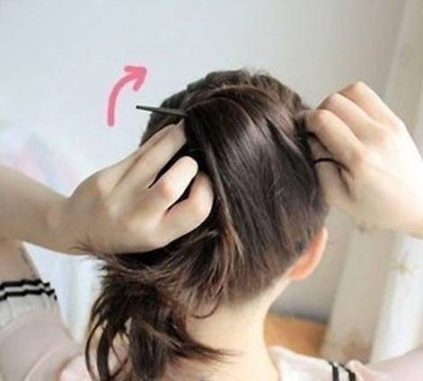 How to DIY Easy Bun Hairstyle Using Chopstick