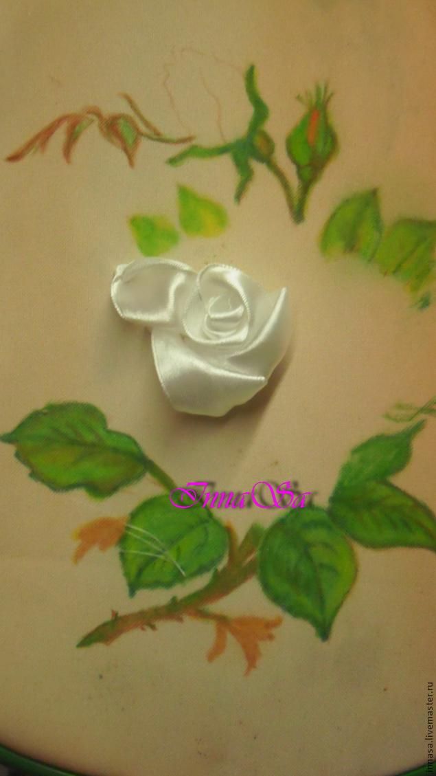 DIY-Beautiful-Embroidery-Satin-Ribbon-Roses-8.jpg