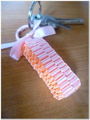 DIY-Pretty-Braided-Ribbon-Keychain-16.jpg