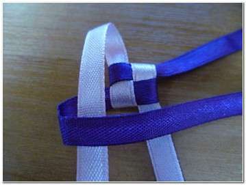 DIY-Pretty-Braided-Ribbon-Keychain-9.jpg