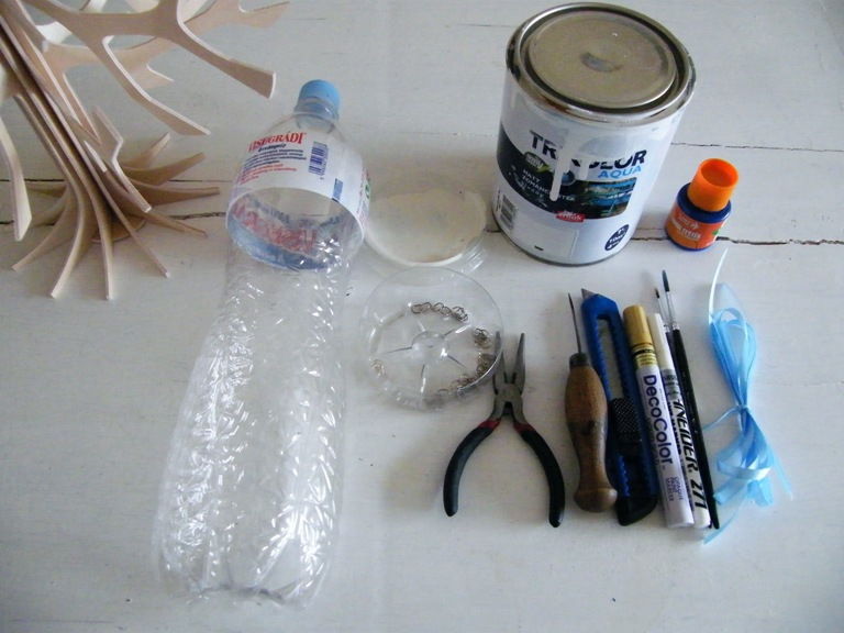 Creative Ideas - DIY Plastic Bottle Christmas Tree 1