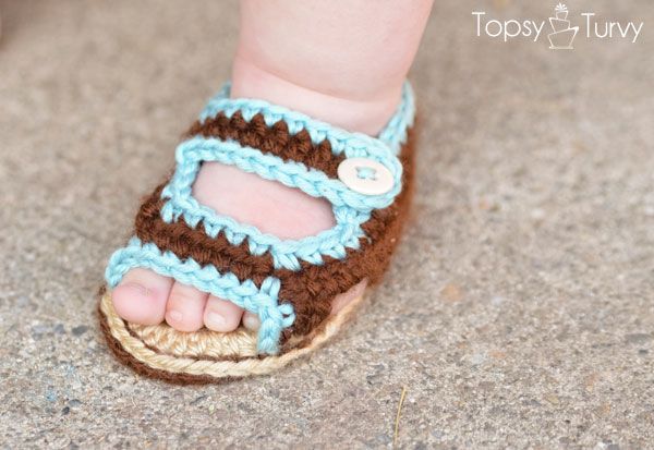 60+ Adorable and FREE Crochet Baby Sandals Patterns --> Crochet Baby Summer Sandals
