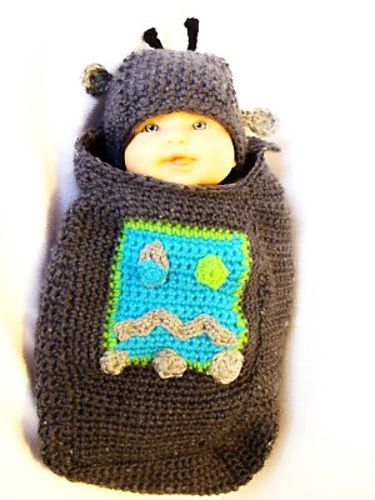 35+ Adorable Crochet and Knitted Baby Cocoon Patterns --> Robot Baby Cocoon Set
