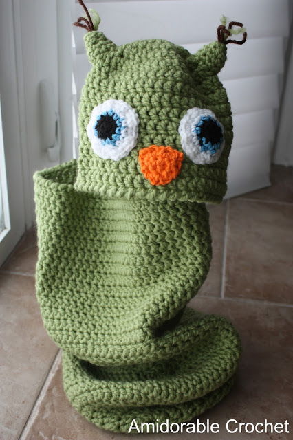 35+ Adorable Crochet and Knitted Baby Cocoon Patterns --> Owl Crochet Baby Cocoon and Hat Set