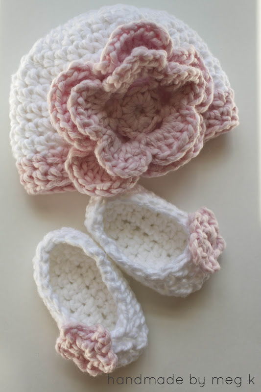 40+ Adorable and FREE Crochet Baby Booties Patterns --> Crocheted Newborn Slippers