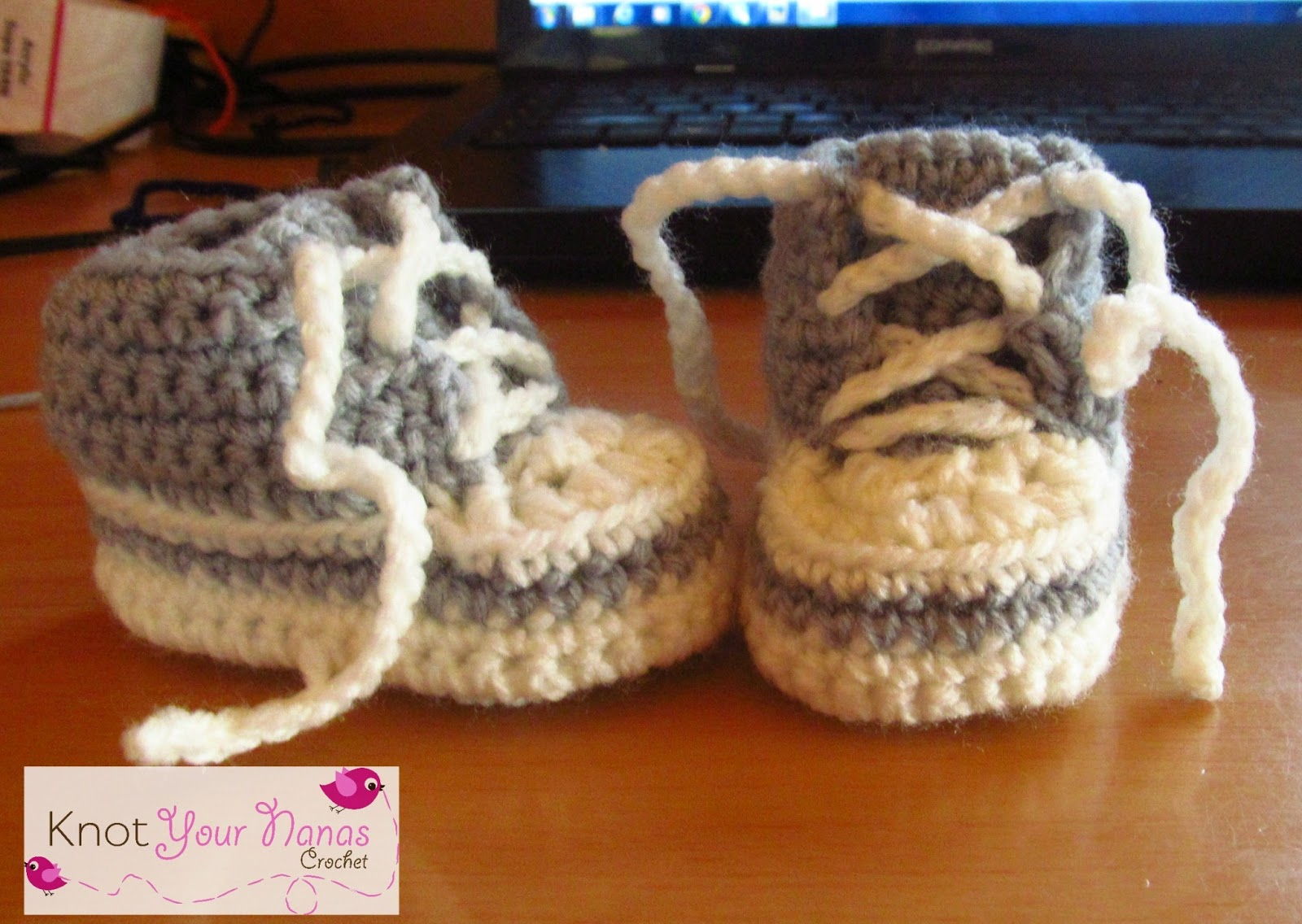 40+ Adorable and FREE Crochet Baby Booties Patterns --> Crochet Converse Newborn High Tops