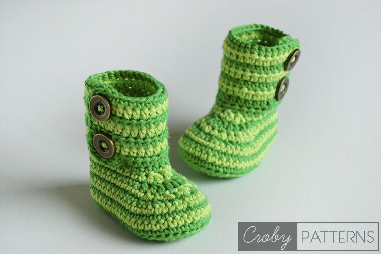 40+ Adorable and FREE Crochet Baby Booties Patterns --> Green Zebra Crochet Baby Booties