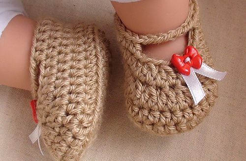 40+ Adorable and FREE Crochet Baby Booties Patterns --> Posh Crochet Baby Booties