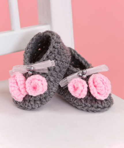40+ Adorable and FREE Crochet Baby Booties Patterns --> Little Miss Booties