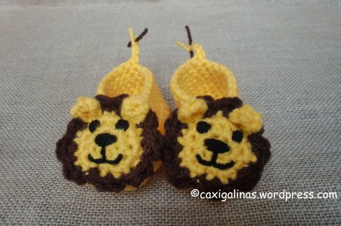 40+ Adorable and FREE Crochet Baby Booties Patterns --> Lion Baby Booties