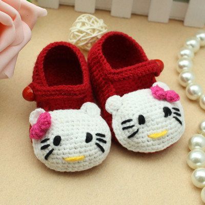 40+ Adorable and FREE Crochet Baby Booties Patterns --> Hello Kitty Crochet Slippers