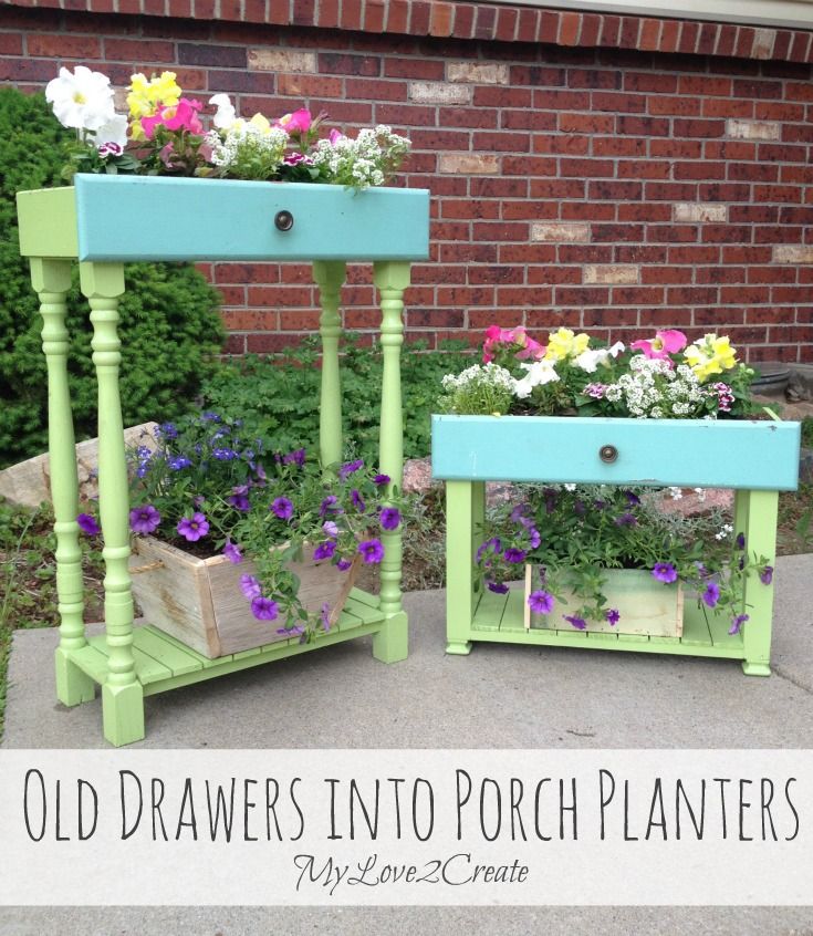 40+ Creative DIY Garden Containers and Planters from Recycled Materials --> Old Drawers Turned into Porch Planters
