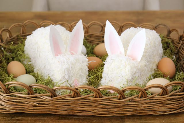 20+ Creative DIY Easter Bunny Cake Recipes --> DIY Coconut Bunny Cake