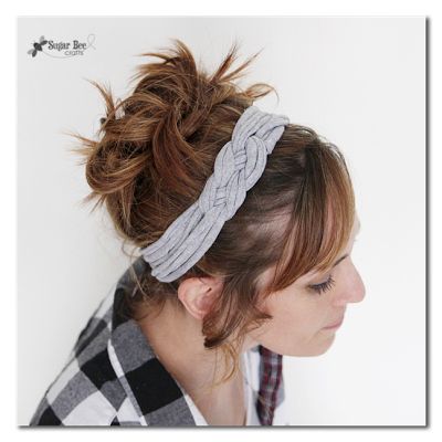 40+ Creative Ideas to Repurpose and Reuse Your Old T-shirts --> Knotted Headband with T-shirt Yarn