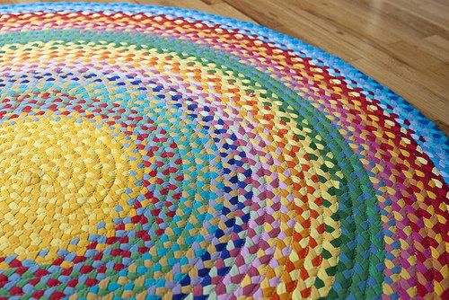 40+ Creative Ideas to Repurpose and Reuse Your Old T-shirts --> The Rainbow Rug