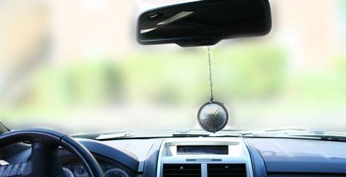 25+ Easy and Useful Car Hacks Every Driver Should Know --> DIY Car Fresheners with Tea Infusers