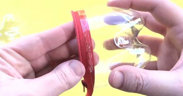 Creative Ideas - DIY No-Sew Zipper Cases from Plastic Bottles