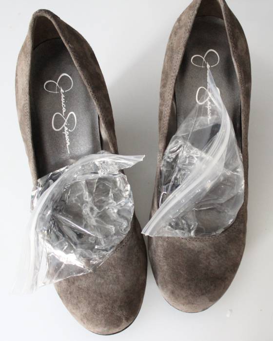 35+ Useful Clothing Hacks Every Woman Should Know --> How to stretch your shoes in the freezer