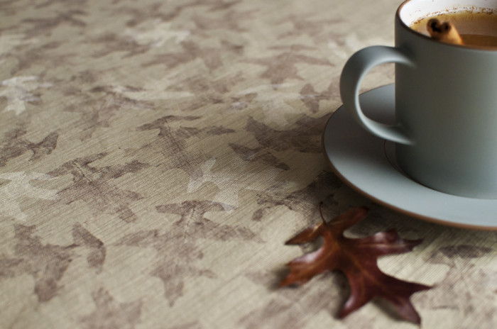 40+ Creative DIY Craft Projects with Fall Leaves --> Leaf Printed Linens