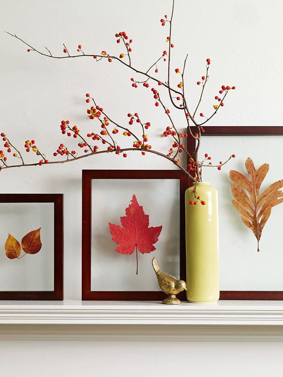 40+ Creative DIY Craft Projects with Fall Leaves --> Pretty Leaf Pressing Frames