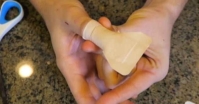 Life Hacks - How to Apply Band-Aid In The Correct Way