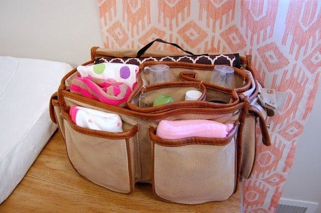 30+ Brilliant Mom Hacks That Will Make Your Life Easier --> A camera bag makes a perfect diaper bag as it has lots of compartments to hold different baby stuffs.