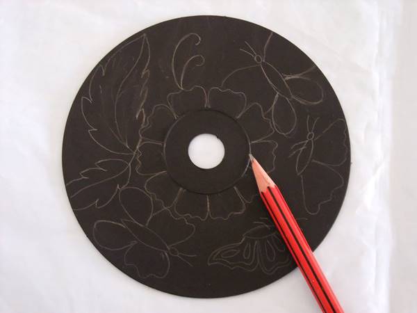 Creative Ideas - DIY Wall Art From Old CDs 2