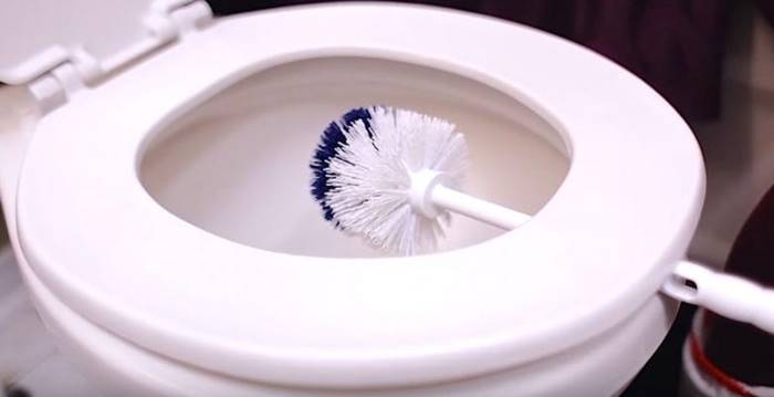 Cleaning Tips - How To Clean The 5 Nastiest Things In Your Bathroom