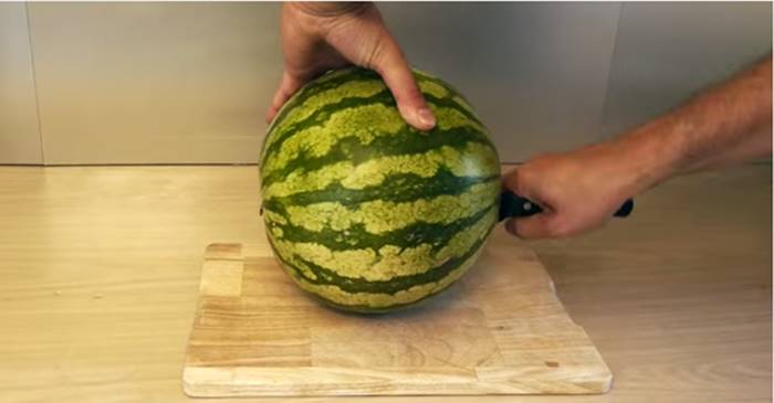 Creative Ideas - How To Cut Watermelon In An Easy And Fun Way