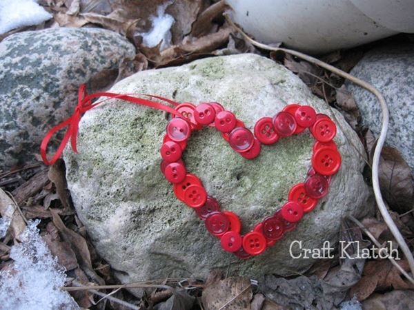 Valentine's Day Button Heart Craft