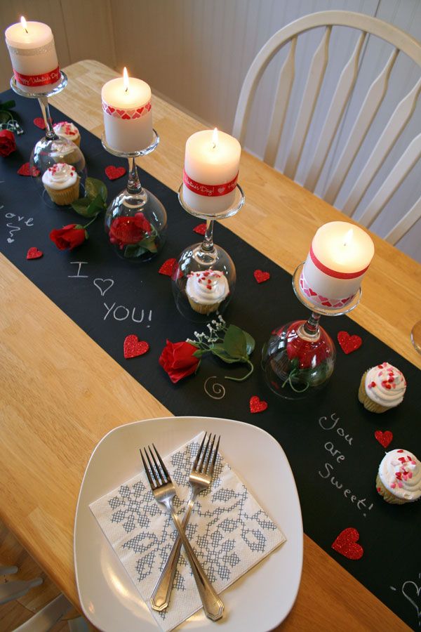 Valentine's Day DIY Dinner Tablescape
